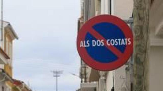 Una de las señales unilingües de Bellreguard, ayer.