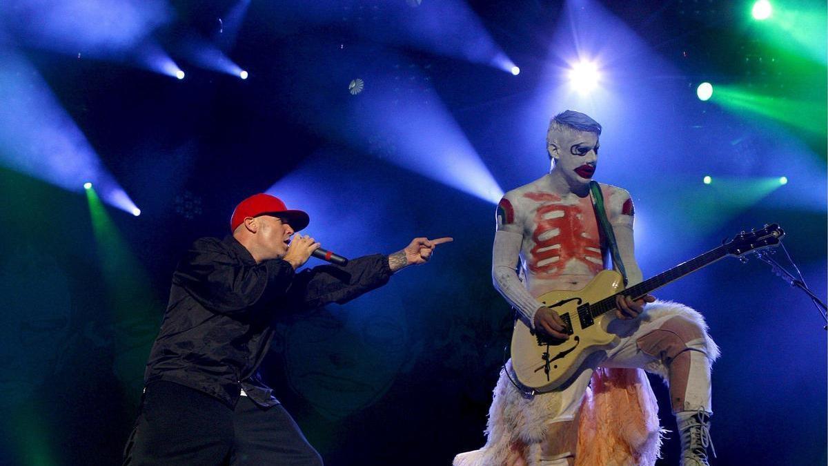 El cantante de Limp Bizkit, Fred Durst, y el guitarrista, Wes Borland, durante un concierto en Alemania.