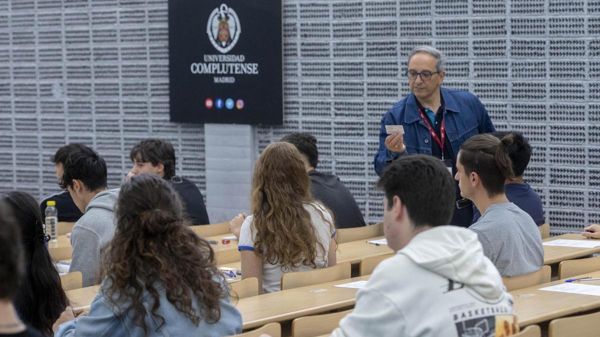 Los alumnos se enfrentarán a los exámenes de convocatoria extraordinaria en julio en us mayoría