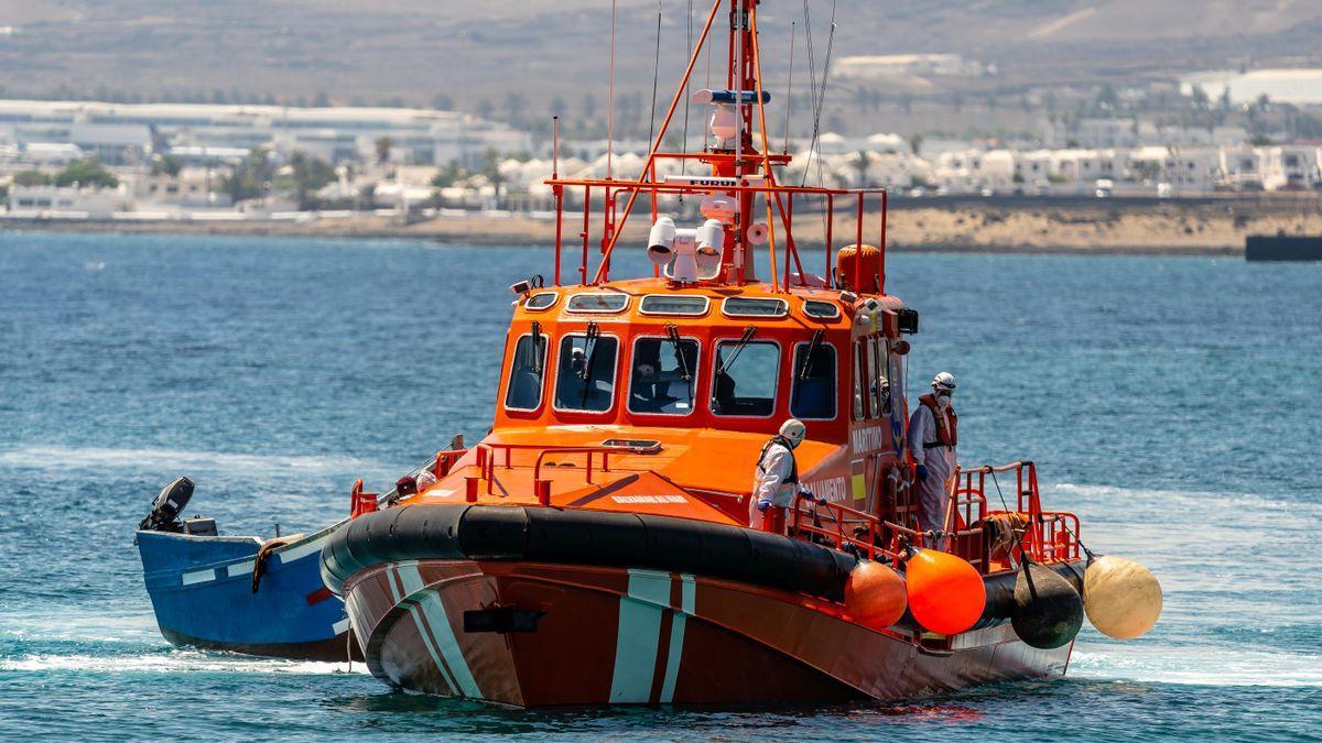 Una patera alcanza Gran Canaria con al menos 16 migrantes.