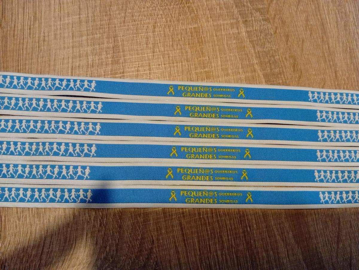 Detalle de las pulseras solidarias.