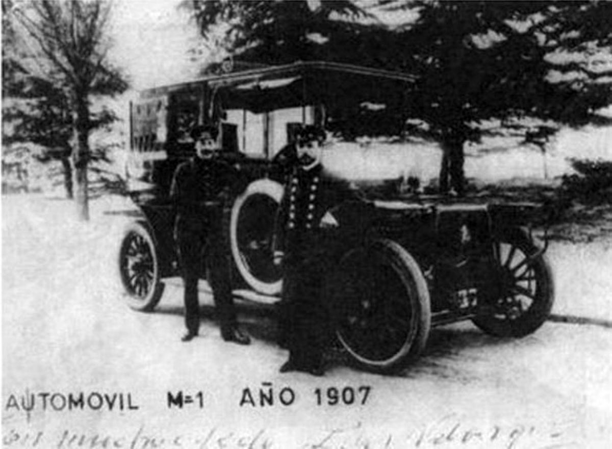 En 1900 se registró el primer automóvil en España en Palma de Mallorca con la placa PM-1