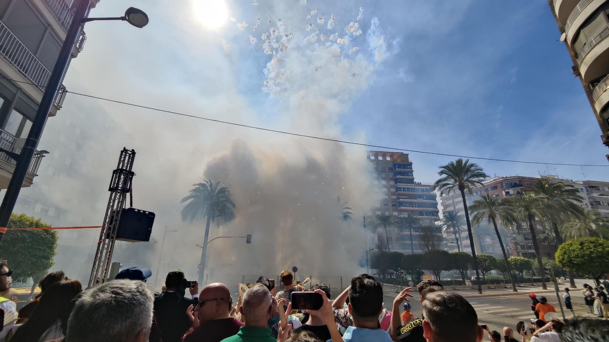 La 'mascletà' de Alzira del 17 de marzo en imágenes