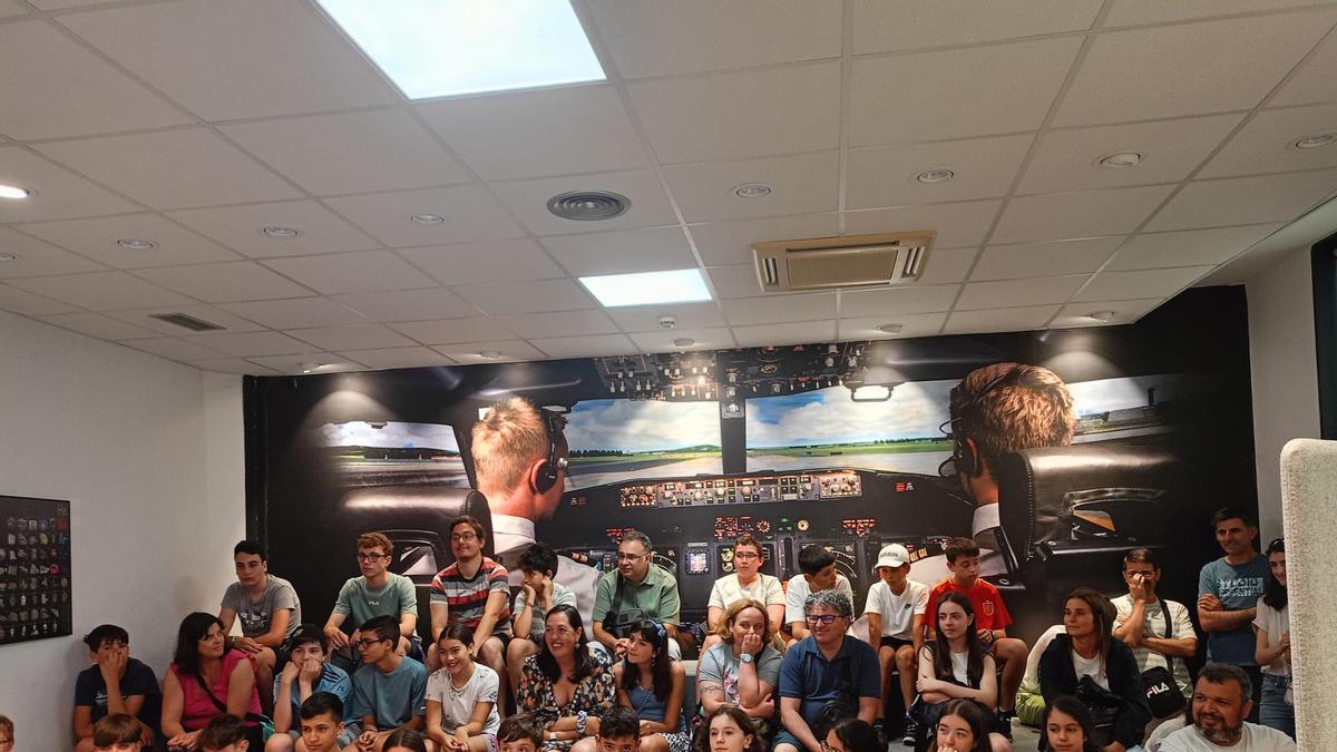 Un grupo de niños y niñas con altas capacidades en Tecnópole