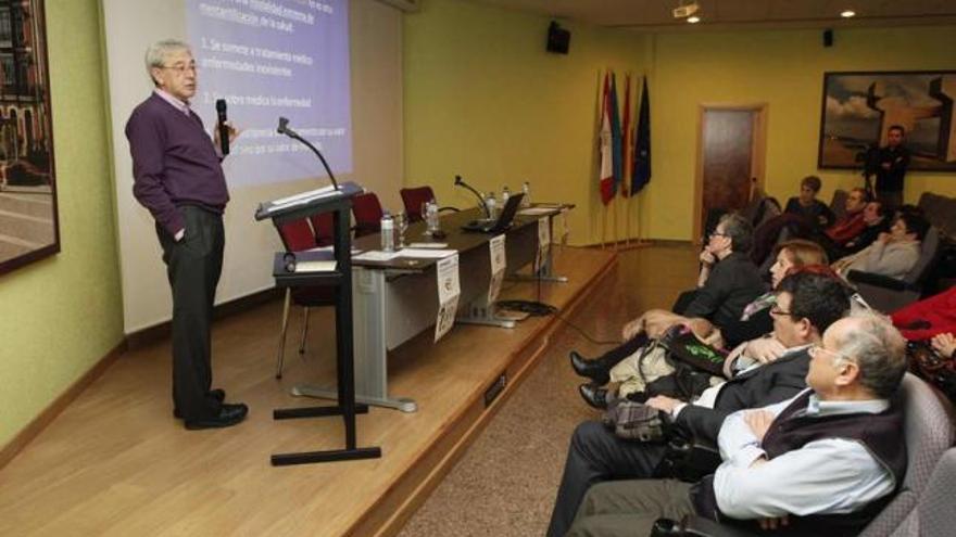 Debate sobre los recortes sanitarios, en Hostelería