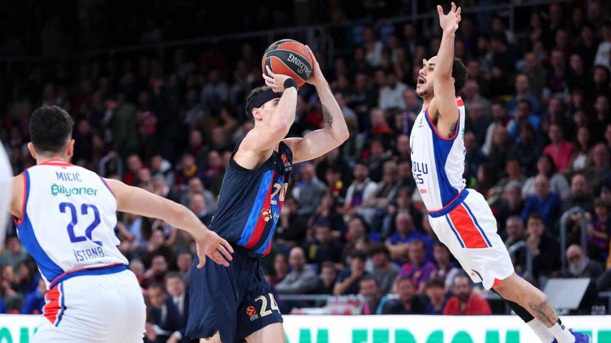 Kuric en el inicio del partido ante el Anadolu