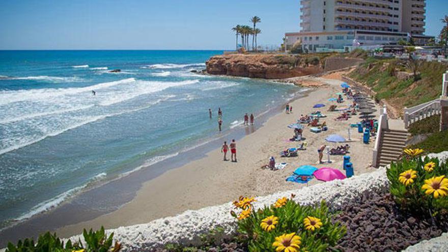 ¿Cuál de las 68 playas alicantinas con Bandera Azul aún no conoces? Haz tu lista