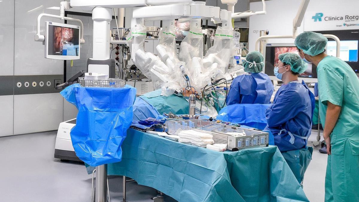 El robot ofrece excelentes resultados de precisión y seguridad quirúrgica