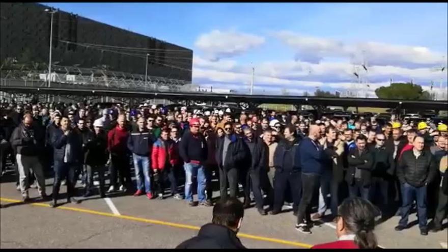 Concentración de los trabajadores de la Central Nuclear de Almaraz