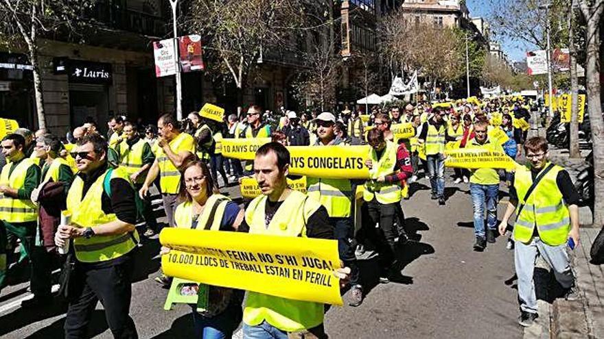 Protestes per denunciar que les entitats es troben en una situació límit