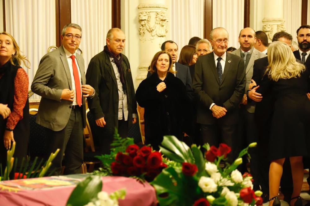 Capilla ardiente de Eugenio Chicano en el Ayuntamiento de Málaga.