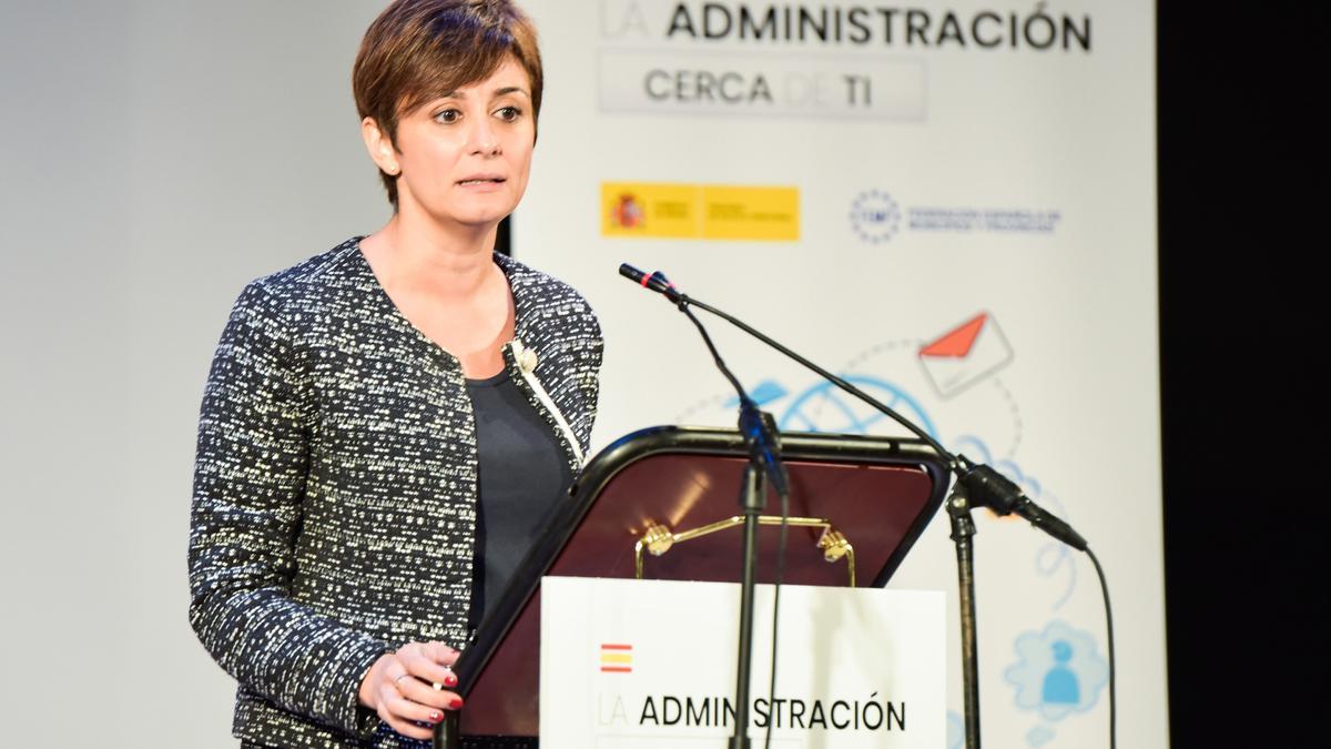 La ministra de Política Territorial y portavoz del Gobierno de España, Isabel Rodríguez, en Jadraque