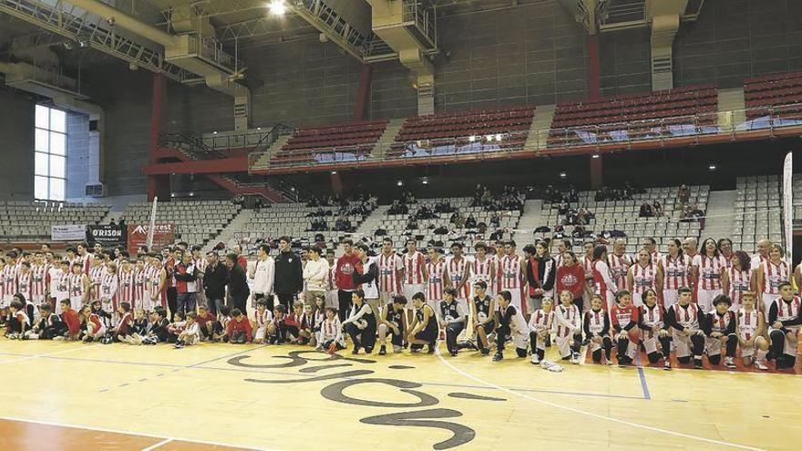 El Noxtrum Gijón Basket presenta su cantera, con 240 jugadores