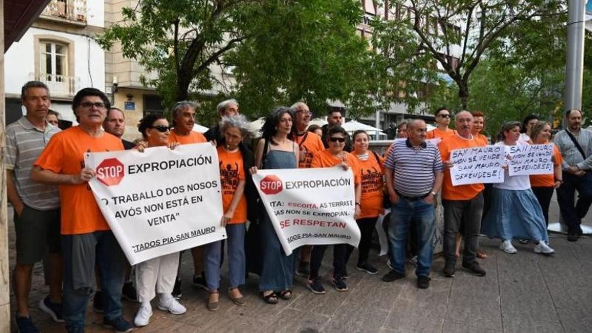 Una protesta de vecinos que cuestionan el proyecto