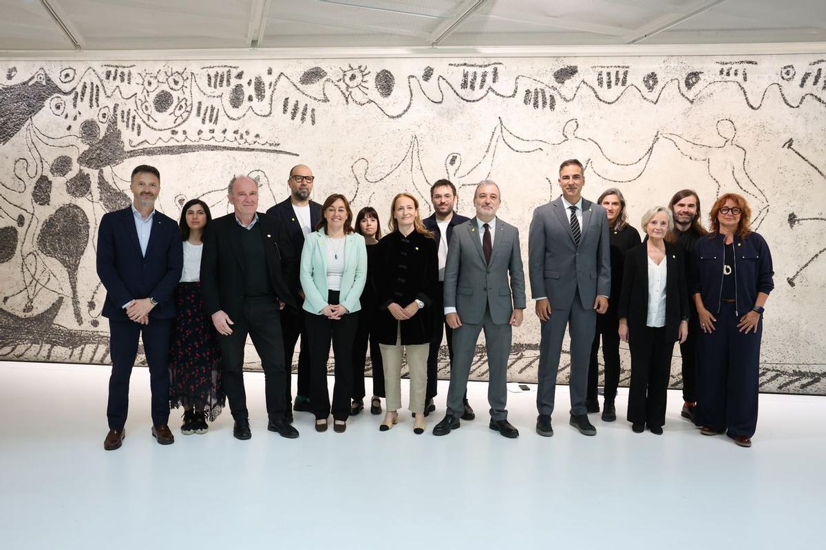 Los organizadores, comisarios e impulsores del Congreso Mundial de Arquitectos de la UIA, con Sílvia Paneque, Jaume Collboni e Iñaqui Carnicero en primer plano