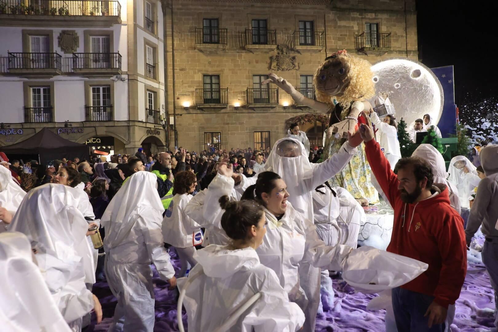 EN IMÁGENES: Así fue el espectacular 37.º Descenso de Galiana en el Antroxu de Avilés