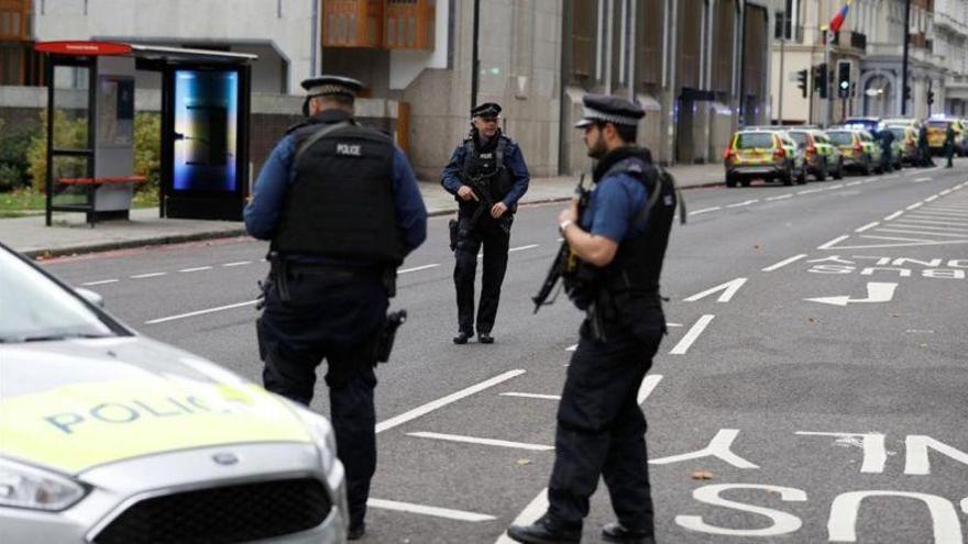 Varios heridos al ser atropellados junto al Museo de Historia Nacional en Londres