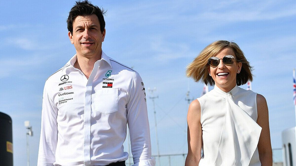 Toto y Sussie Wolff, en el paddock