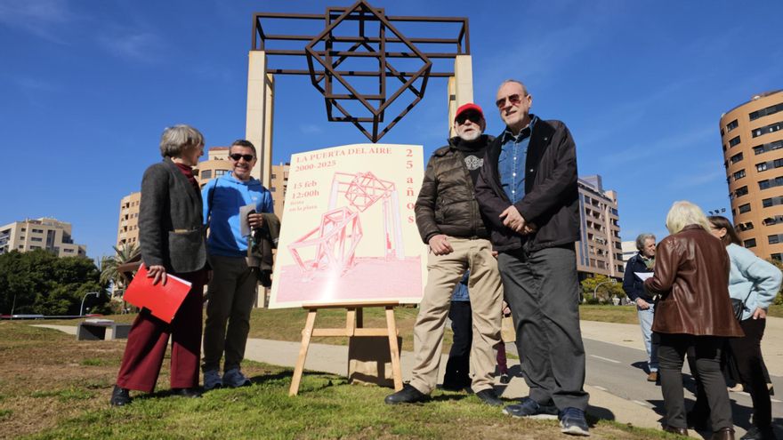 25 años de la escultura &quot;La puerta del aire&quot; en Alicante