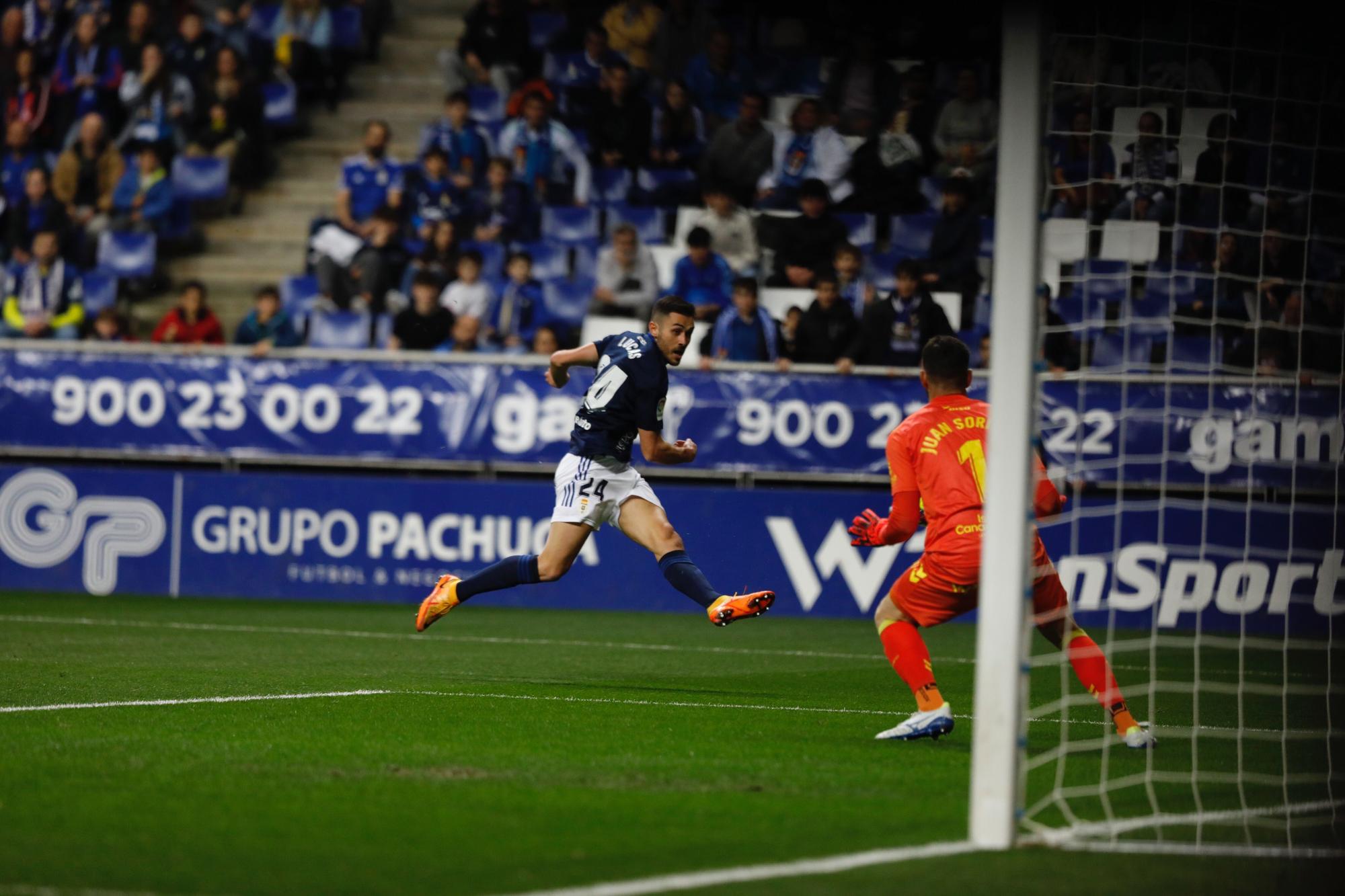 EN IMÁGENES: Así fue el encuentro entre el Real Oviedo y el Tenerife