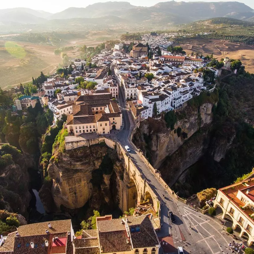 Rilke la buscó por todo el mundo y la encontró en Andalucía: "He buscado por todas partes la ciudad soñada, y al fin la he encontrado en Ronda"