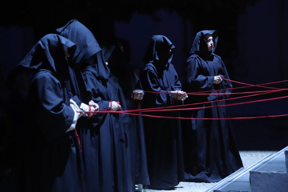 El Patio de San Eulogio acoge la representación de 'El gran teatro del mundo' de Calderón