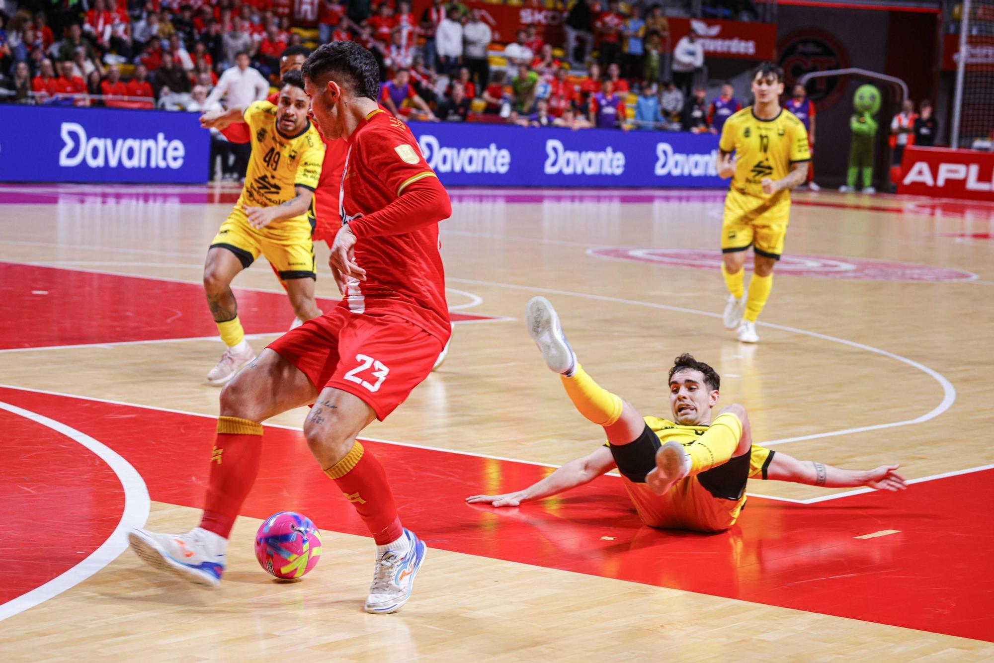 Todas las imágenes de la victoria de Jimbee Cartagena frente a Peñíscola