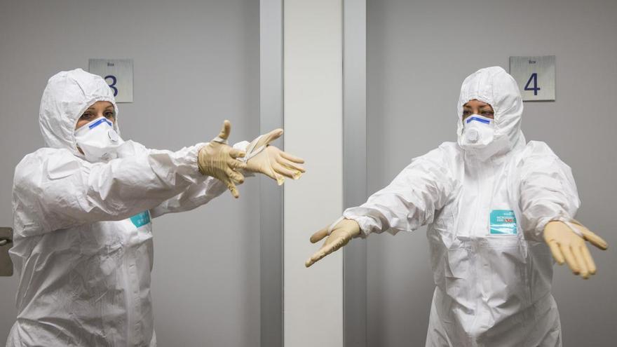 La sanidad vasca cree &quot;improbable&quot; que la mujer ingresada sufra ébola