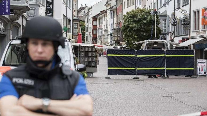 La policía acordona el centro histórico de la ciudad de Shaffhouse.