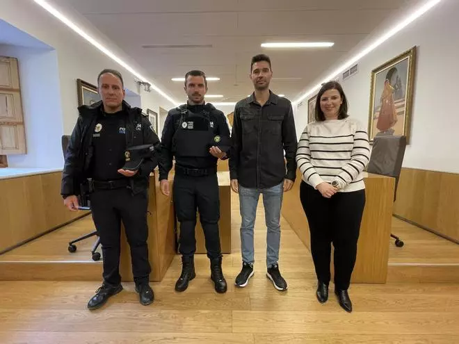 La Policía Local de Santa Eulària recibe un agente interino