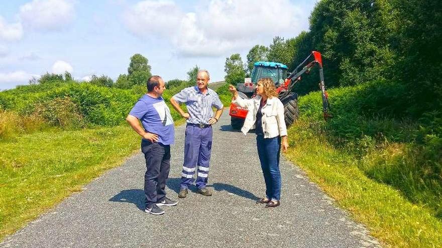 Forcarei completa desbroces en las pistas de ocho parroquias