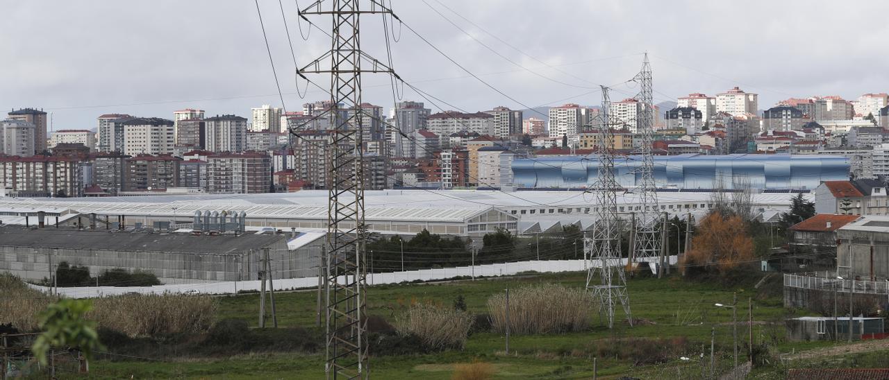 Torres eléctricas que suministran a Balaídos.