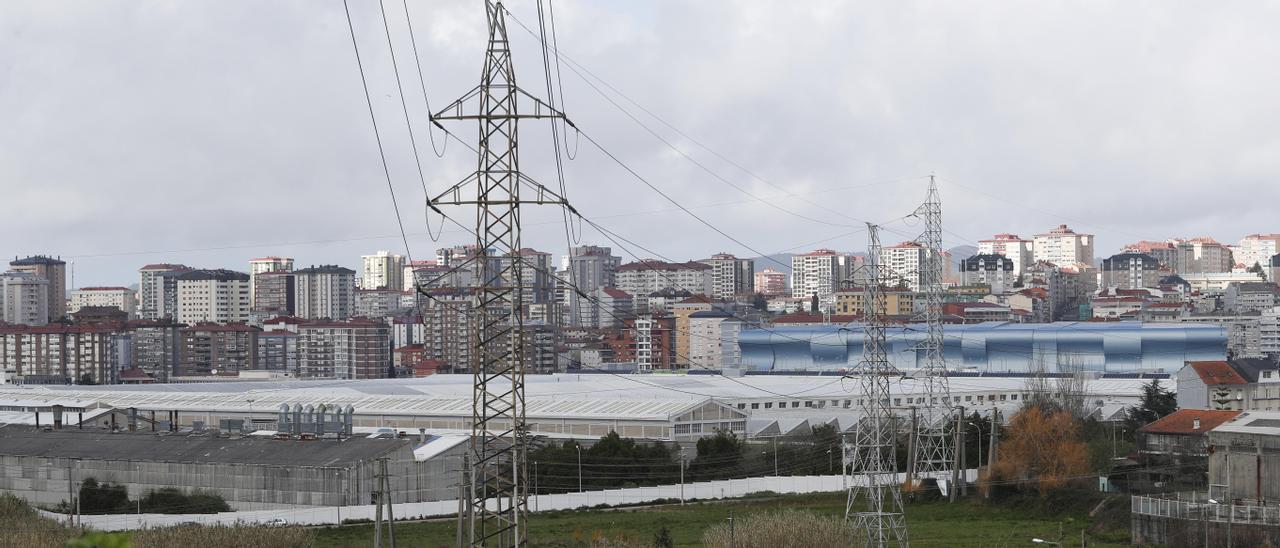 Torres eléctricas que suministran a Balaídos.