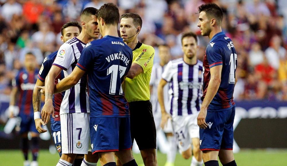 Levante UD - Real Valladolid: Las mejores fotos