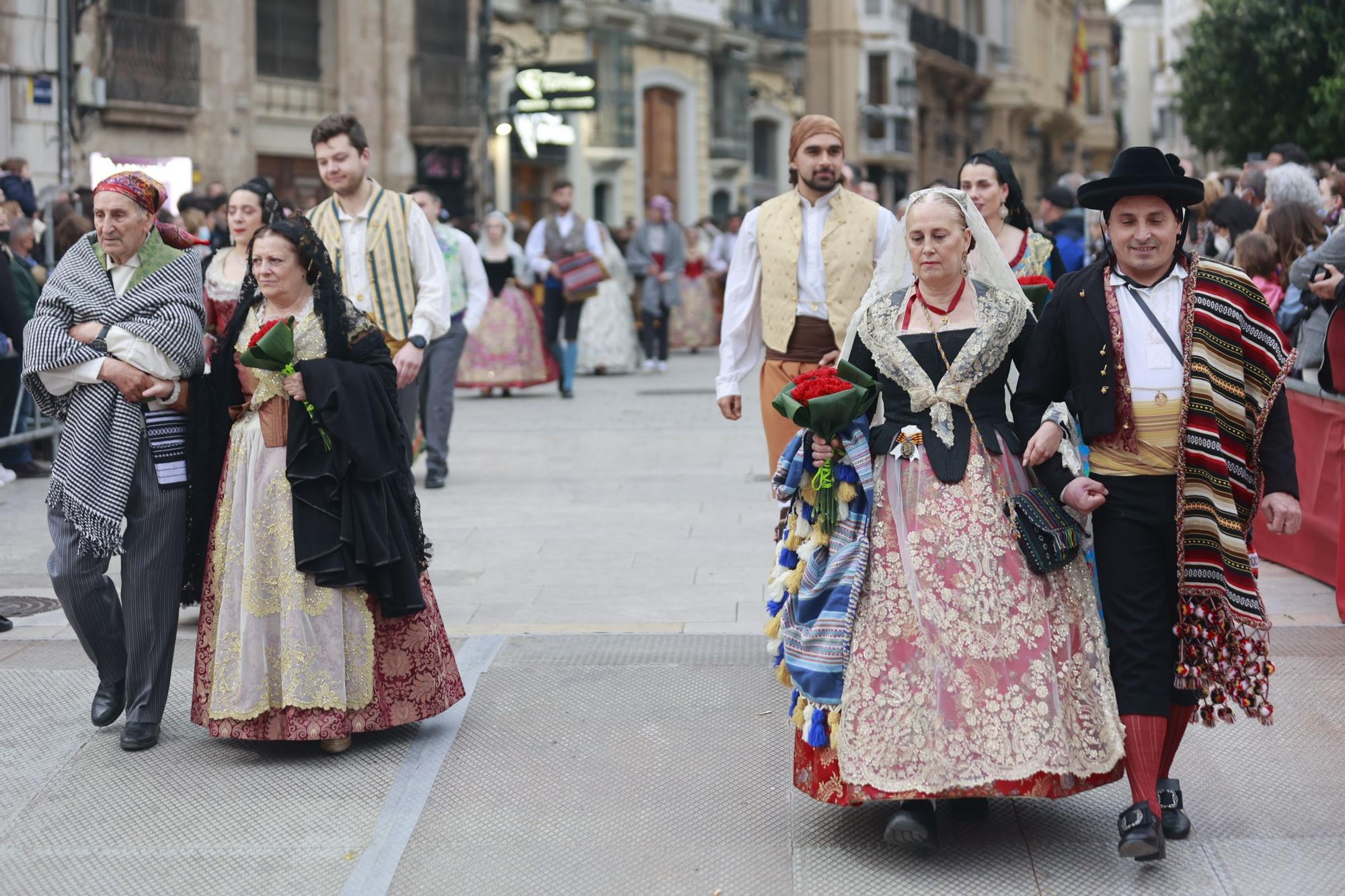 Búscate en el segundo día de ofrenda por la calle Quart (entre las 18:00 a las 19:00 horas)