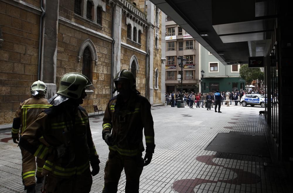 Una mujer fallece al incendiarse su piso en el edificio de Salesas, en Oviedo