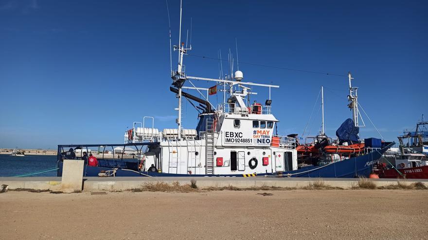 De Lampedusa a Vinaròs: Un barco humanitario atraca en el puerto tras salvar a 105 personas