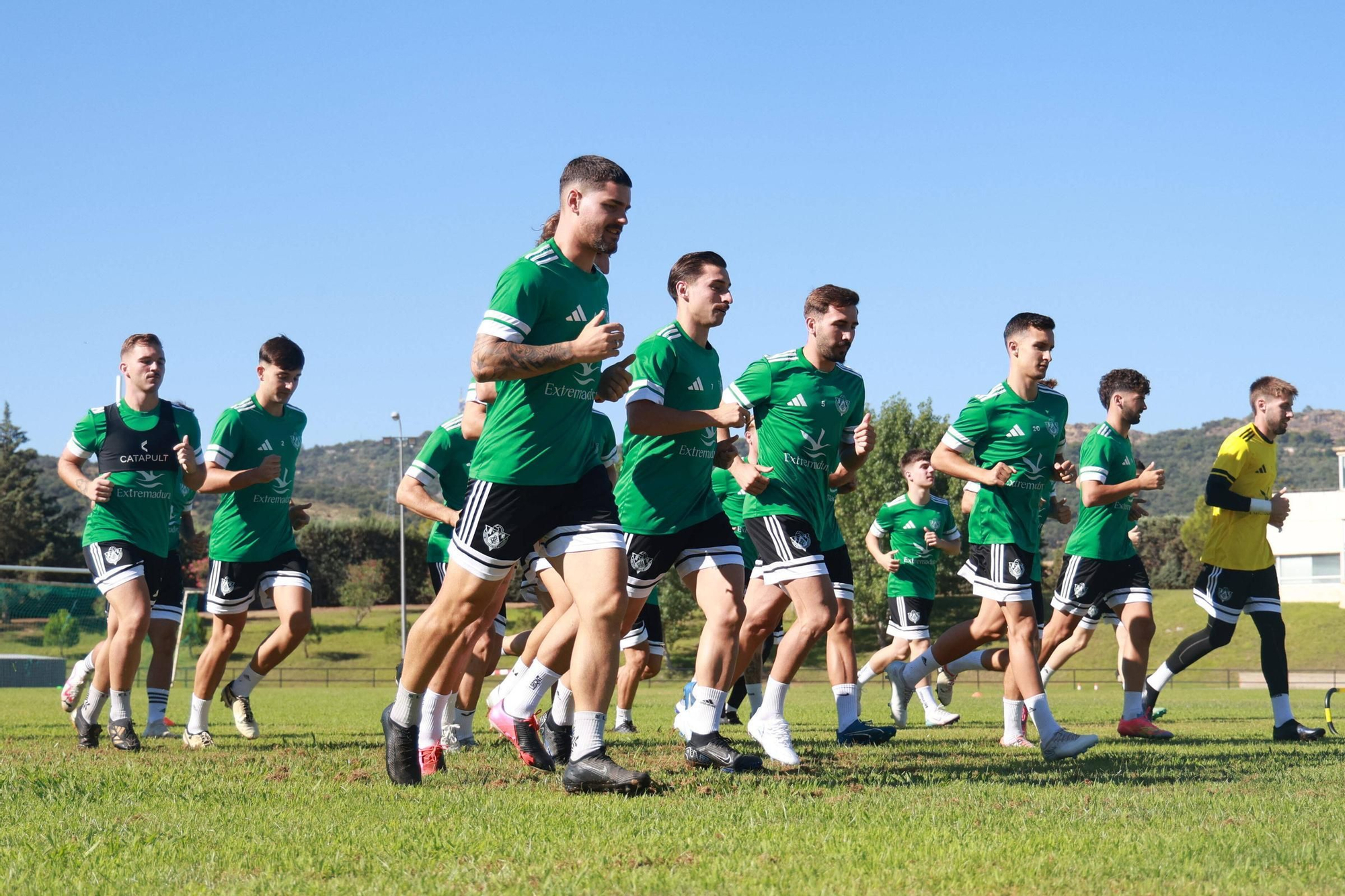 Primer entrenamiento del Cacereño 2025-2026