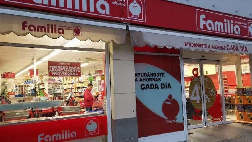 Supermercado Familia, en la avenida de Vigo, uno donde actuaron las cuatro mujeres // Santos Álvarez