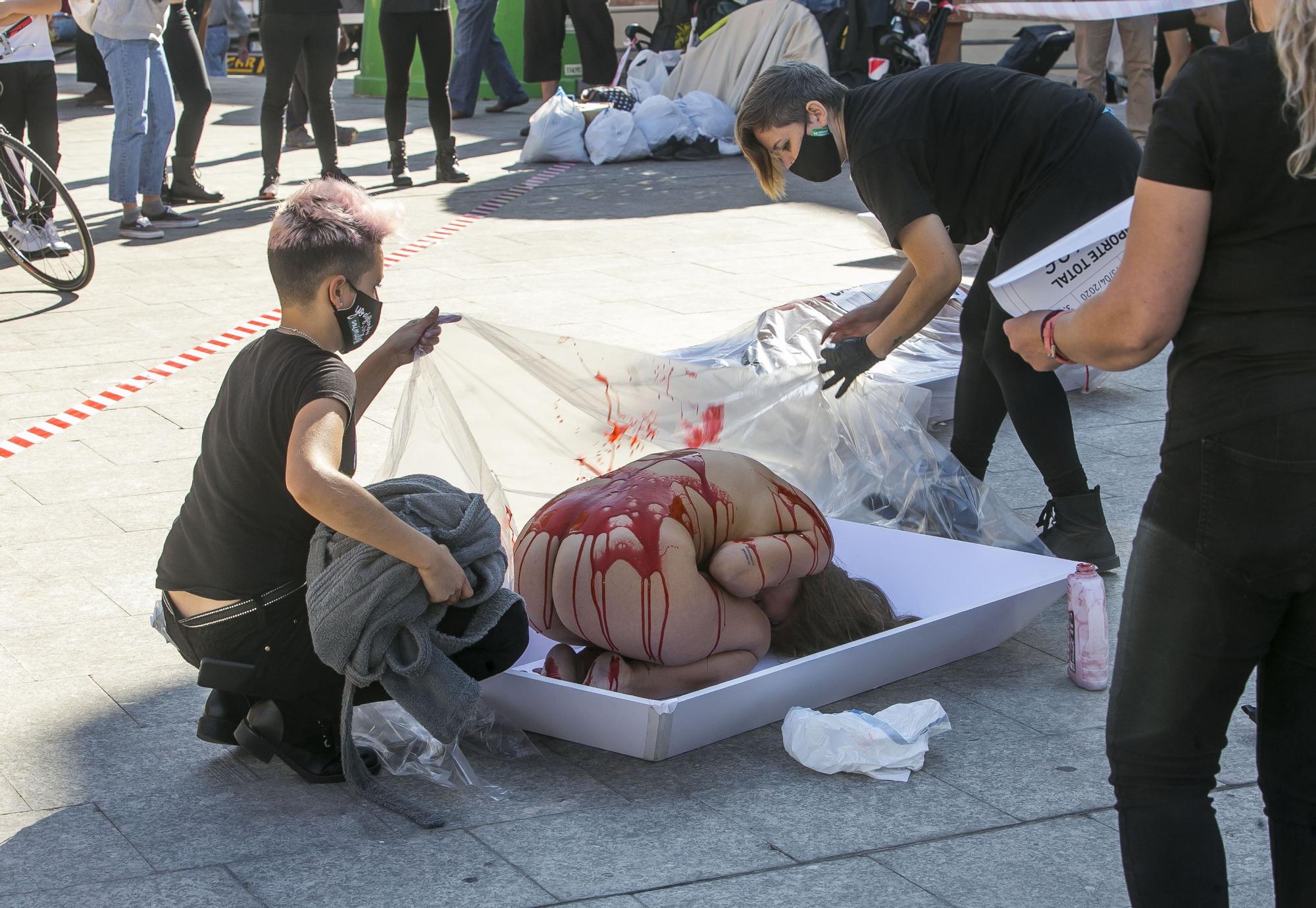 Protesta por el consumo de carne animal en Alicante