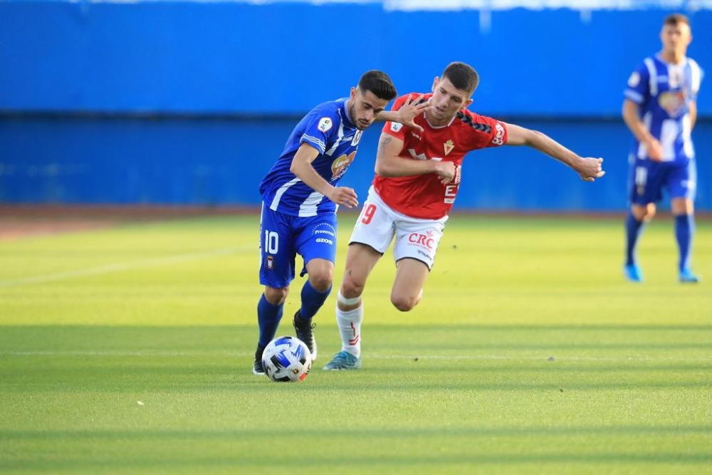 Toril sentencia al Lorca y da el primer triunfo al Real Murcia