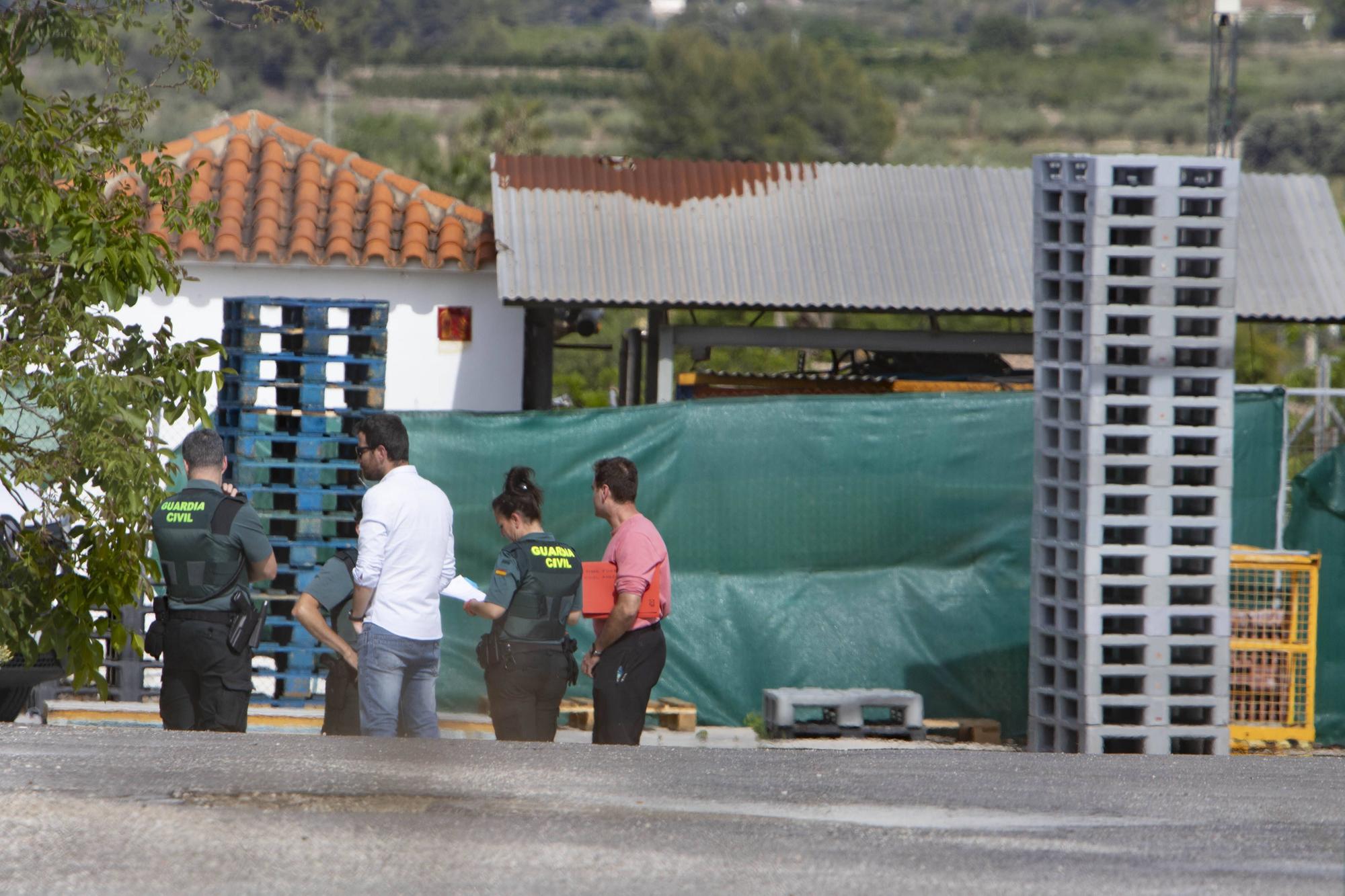 La Guardia Civil investiga una empresa de embutidos cerrada hace tres semanas en Ontinyent