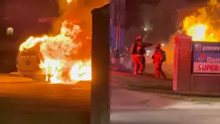 Una camioneta se estrella contra un Domino's: "Explotó por los aires"