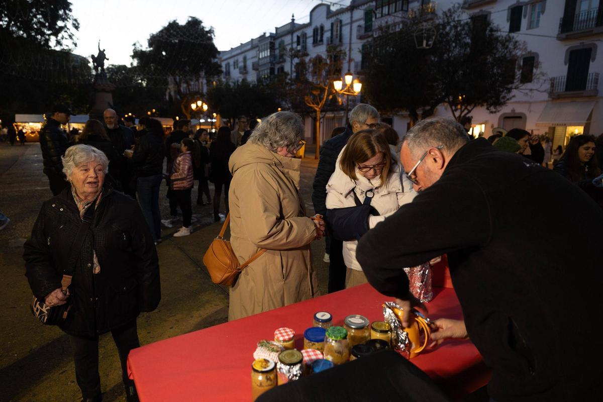 Mira todas las imágenes de la Xacota Pagesa y el Concurso de Salsa de Nadal