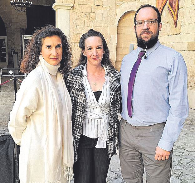 Carmen Citriella, María Lobato y Néstor Lobato.