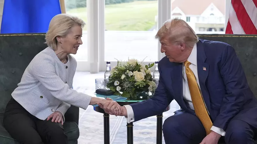 Trump y Von der Leyen coinciden en que el acuerdo está "al 50 a 50" antes de su crucial reunión