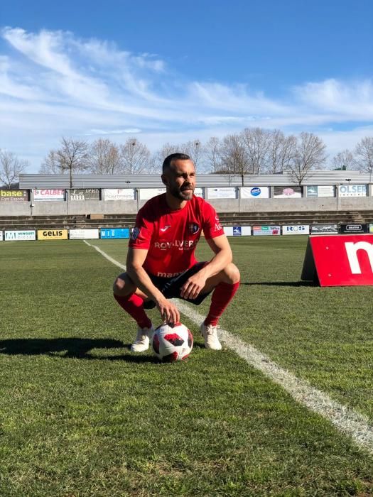 Presentació d'Eloi Amagat com a nou jugador de l'Olot