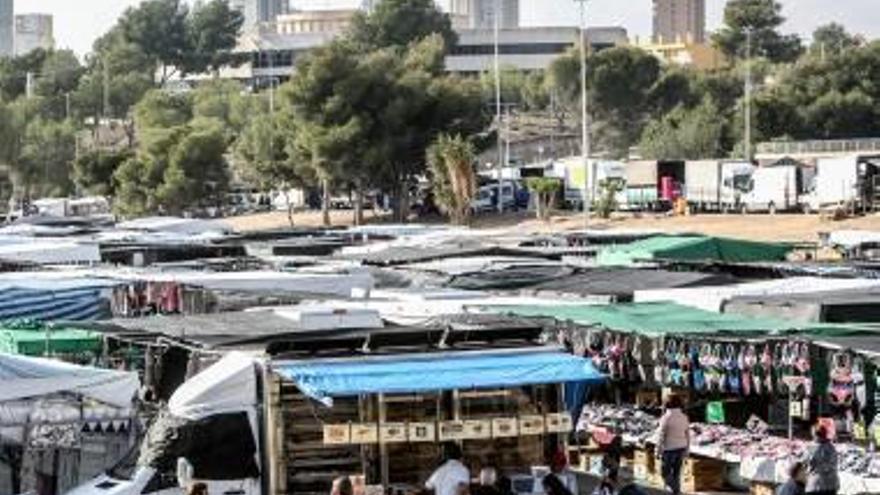 El mercadillo regresa a Foietes al acabar la temporada de conciertos