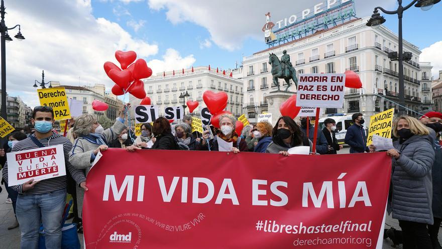 La guía de la Xunta para la eutanasia: un cóctel de cuatro fármacos para ayudar a morir - Vimarsana News