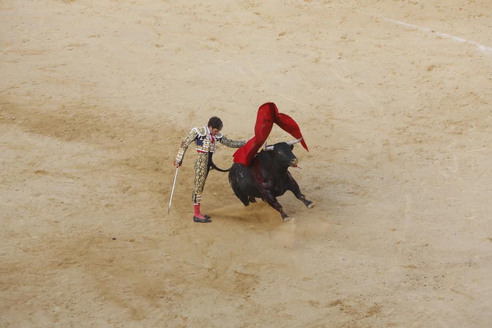 José Tomás y Manzanares salen por la puerta grande